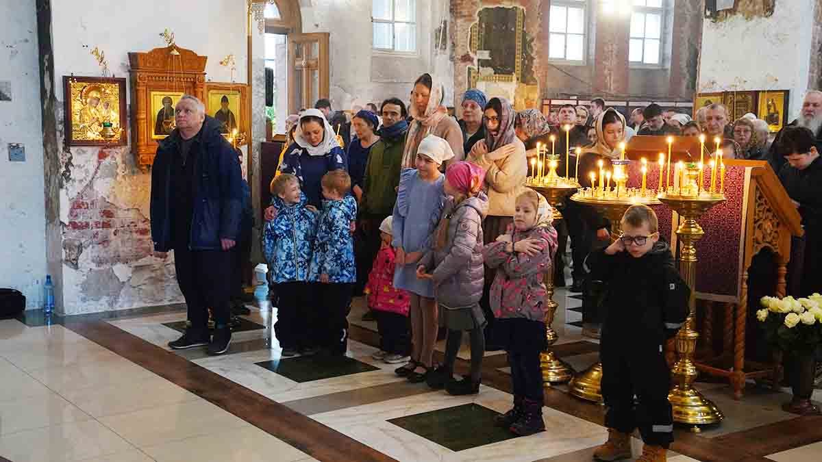 blagoveshheniya-presvyatoj-bogoroditsy-36